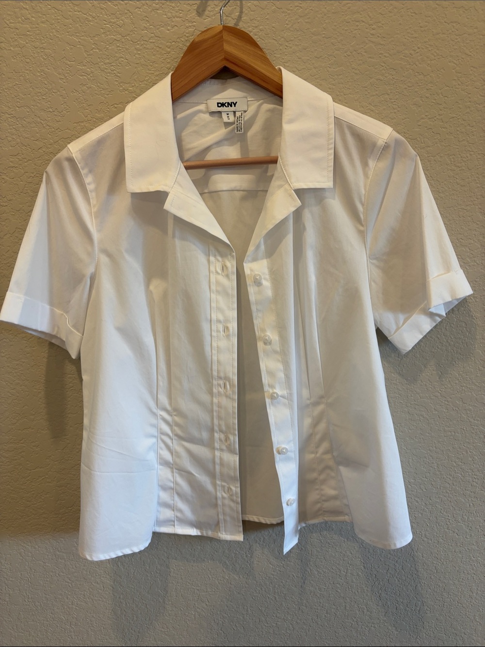 DKNY Women's White Short Sleeve Button-Up Dress Shirt